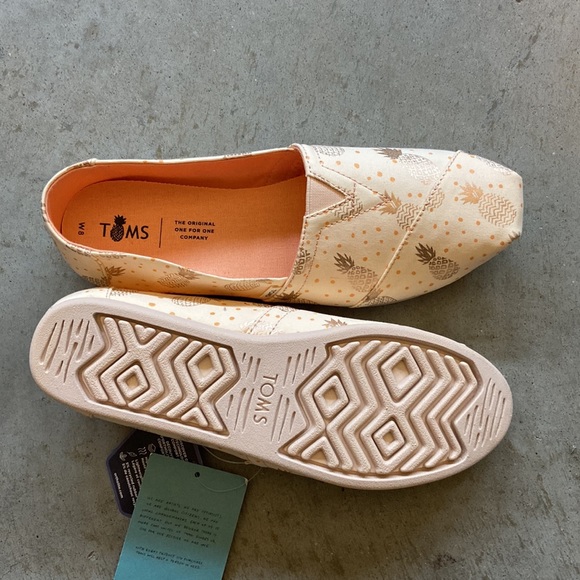Womens Toms size 8 - Picture 3 of 4